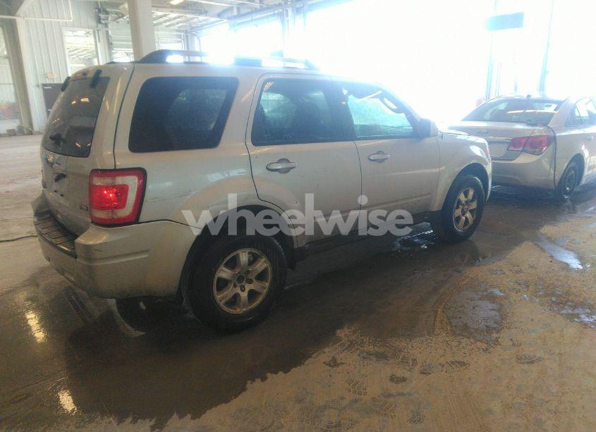 Photo 4 of 2010 Ford Escape LIMITED (VIN 1FMCU0EG5AKB89186)