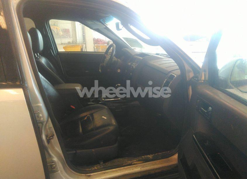 Photo 5 of 2010 Ford Escape LIMITED (VIN 1FMCU0EG5AKB89186)