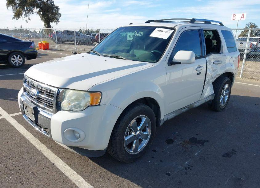 Photo 2 of 2010 Ford Escape LIMITED (VIN 1FMCU0EG5AKB93609)