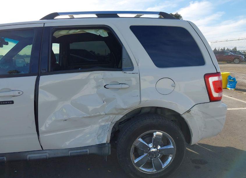 Photo 6 of 2010 Ford Escape LIMITED (VIN 1FMCU0EG5AKB93609)