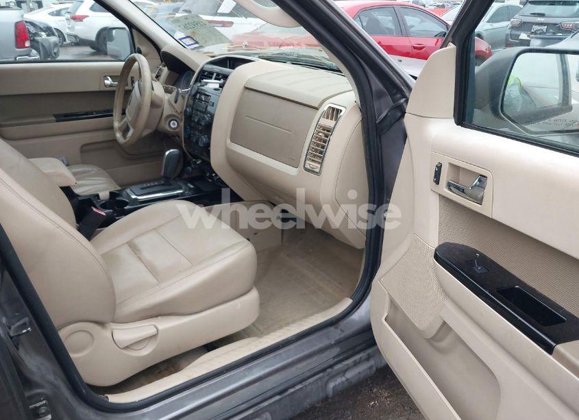 Photo 5 of 2010 Ford Escape LIMITED (VIN 1FMCU0EG5AKC23143)