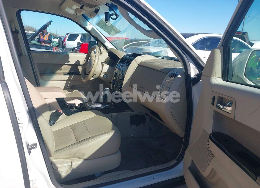 Photo 5 of 2011 Ford Escape LIMITED (VIN 1FMCU0EG6BKA15211)