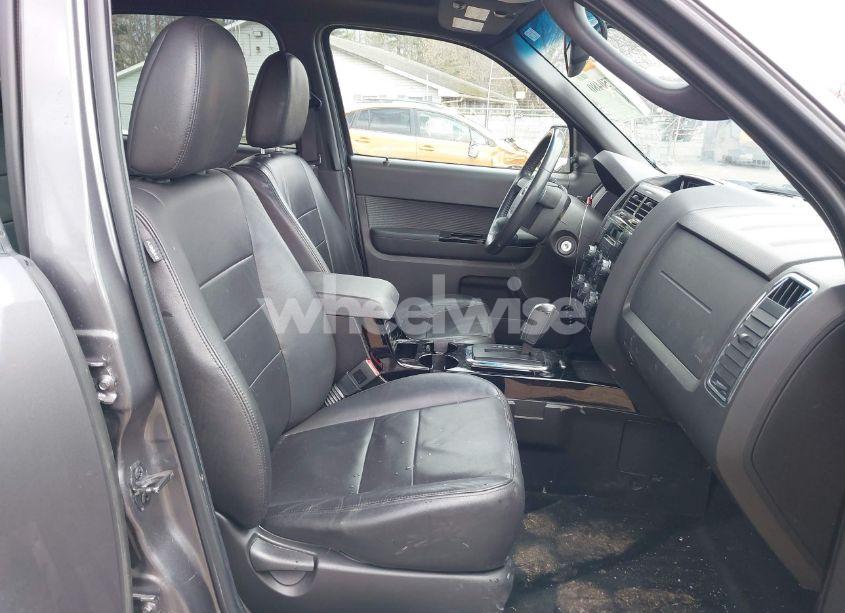 Photo 5 of 2011 Ford Escape LIMITED (VIN 1FMCU0EG6BKB21531)