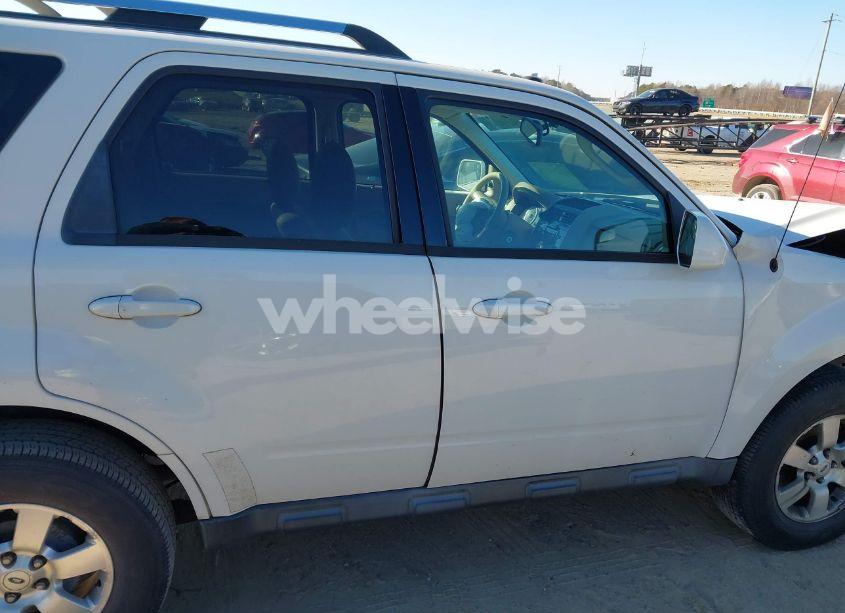 Photo 12 of 2011 Ford Escape LIMITED (VIN 1FMCU0EG6BKC22732)