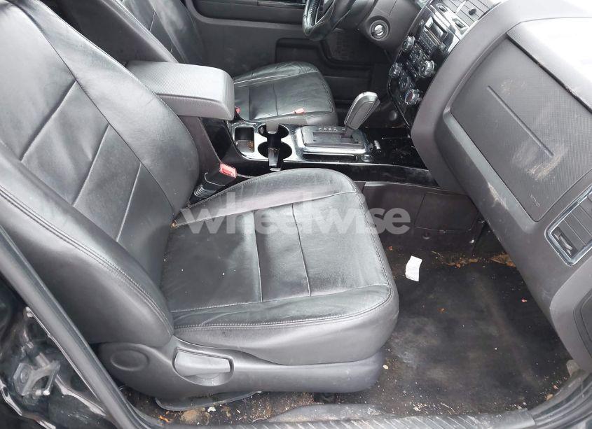 Photo 5 of 2010 Ford Escape LIMITED (VIN 1FMCU0EG7AKC42244)