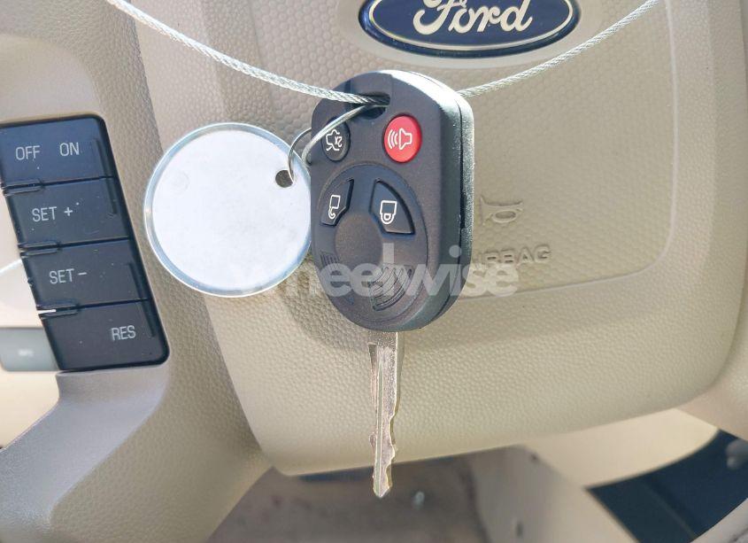 Photo 11 of 2011 Ford Escape LIMITED (VIN 1FMCU0EG7BKC18902)