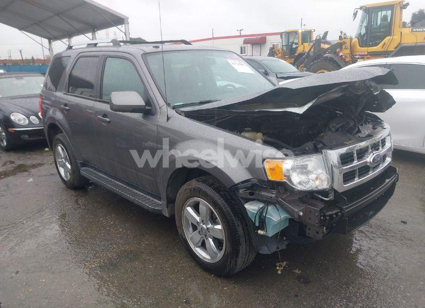 2010 Ford Escape LIMITED (VIN 1FMCU0EG8AKB81518) main photo