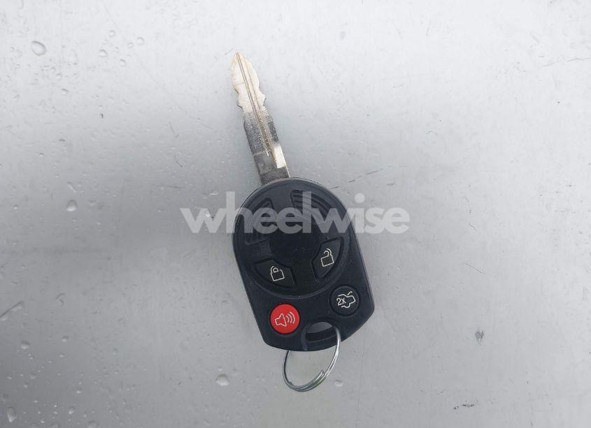 Photo 11 of 2010 Ford Escape LIMITED (VIN 1FMCU0EG8AKB81518)