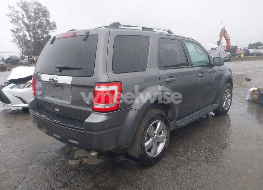 Photo 4 of 2010 Ford Escape LIMITED (VIN 1FMCU0EG8AKB81518)