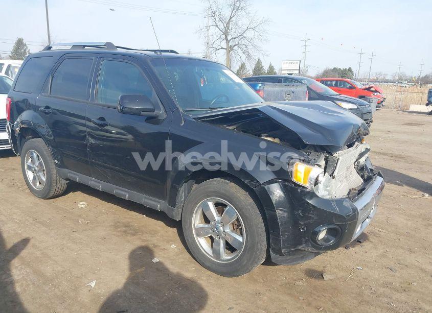 2010 Ford Escape LIMITED (VIN 1FMCU0EG8AKC71784) main photo