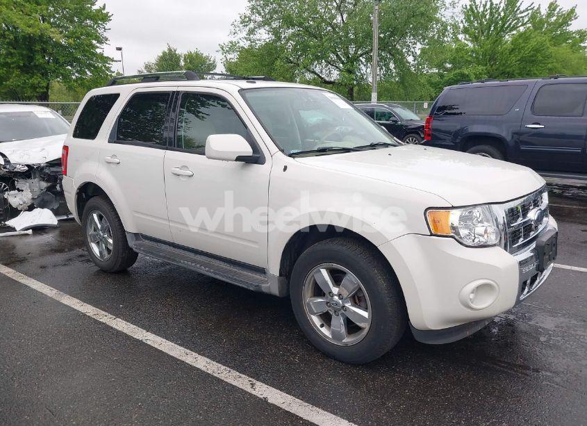 2010 Ford Escape LIMITED (VIN 1FMCU0EG9AKA03584) main photo