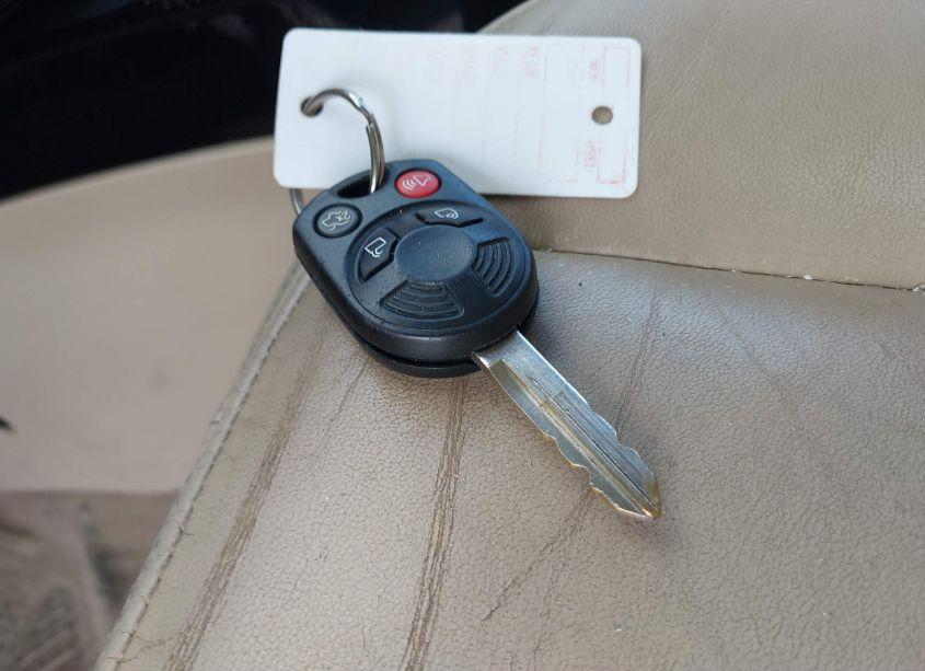 Photo 11 of 2010 Ford Escape LIMITED (VIN 1FMCU0EG9AKA53093)