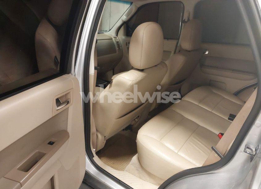 Photo 13 of 2010 Ford Escape LIMITED (VIN 1FMCU0EG9AKB31680)