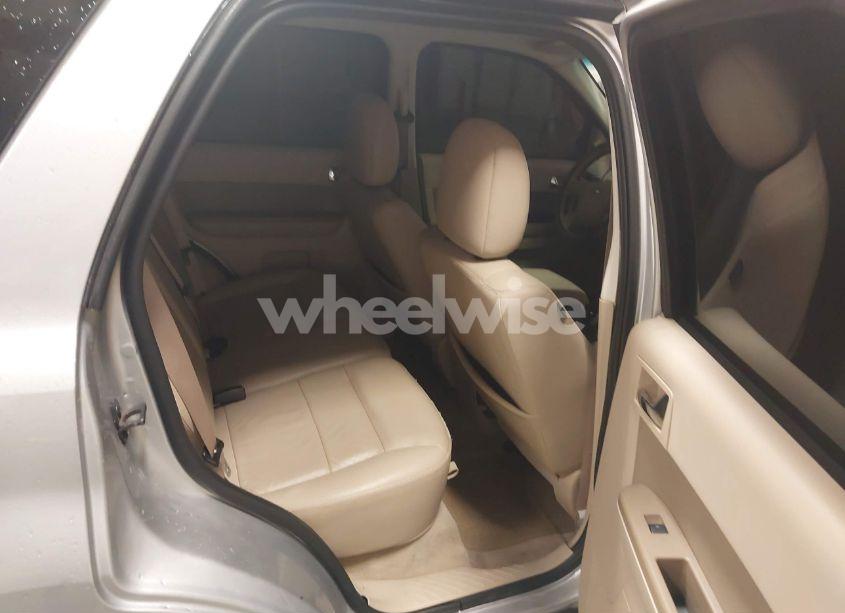 Photo 8 of 2010 Ford Escape LIMITED (VIN 1FMCU0EG9AKB31680)