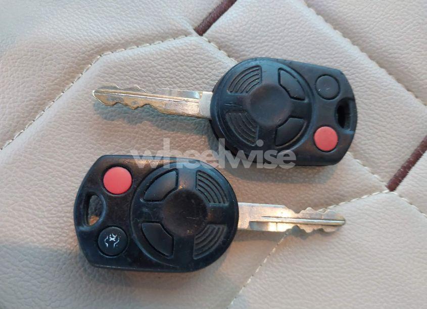 Photo 11 of 2011 Ford Escape LIMITED (VIN 1FMCU0EG9BKB32619)