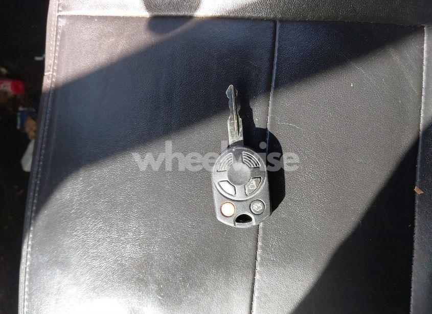 Photo 11 of 2010 Ford Escape LIMITED (VIN 1FMCU0EGXAKC31190)