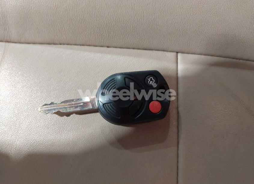 Photo 11 of 2010 Ford Escape LIMITED (VIN 1FMCU0EGXAKD16384)