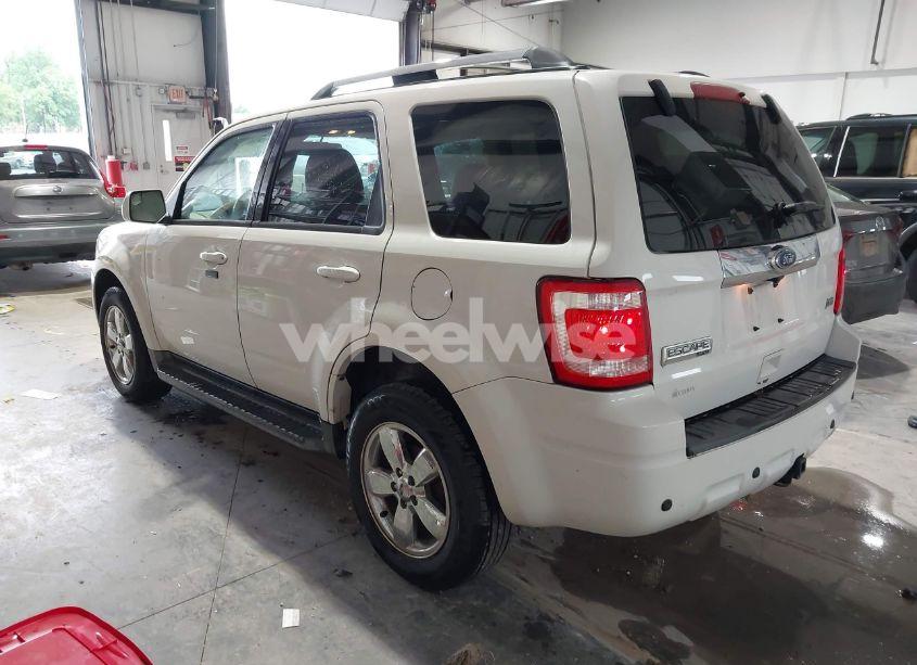 Photo 3 of 2010 Ford Escape LIMITED (VIN 1FMCU0EGXAKD16384)