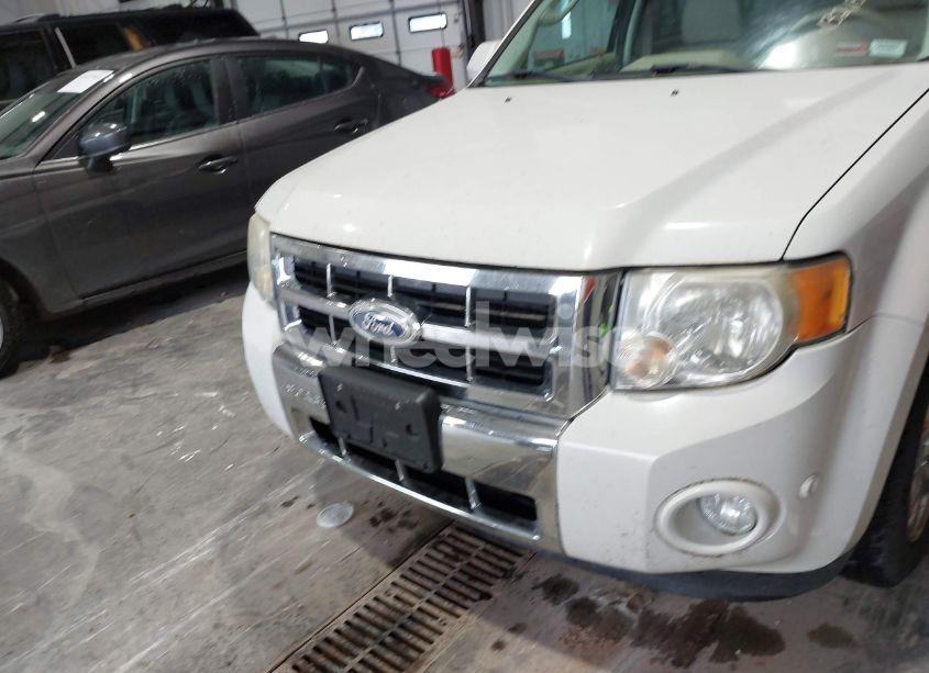 Photo 6 of 2010 Ford Escape LIMITED (VIN 1FMCU0EGXAKD16384)