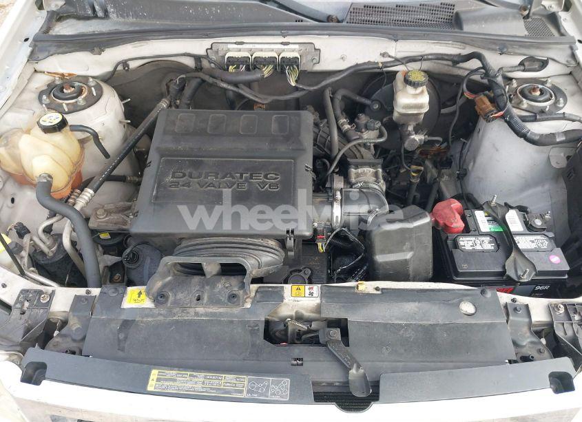 Photo 10 of 2010 Ford Escape LIMITED (VIN 1FMCU0EGXAKD30981)