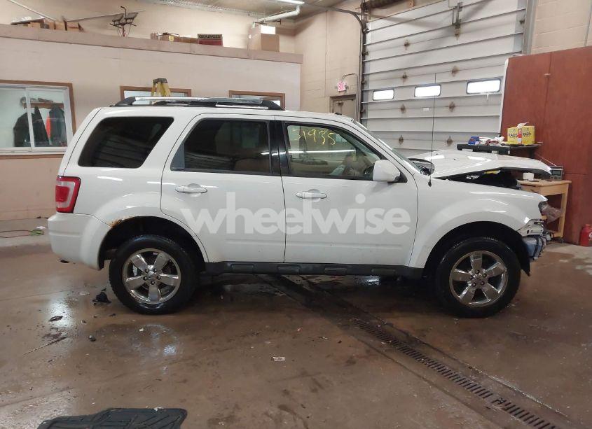Photo 13 of 2010 Ford Escape LIMITED (VIN 1FMCU0EGXAKD47747)