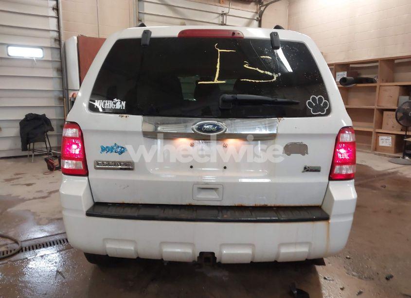Photo 16 of 2010 Ford Escape LIMITED (VIN 1FMCU0EGXAKD47747)