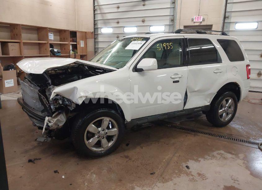 Photo 2 of 2010 Ford Escape LIMITED (VIN 1FMCU0EGXAKD47747)