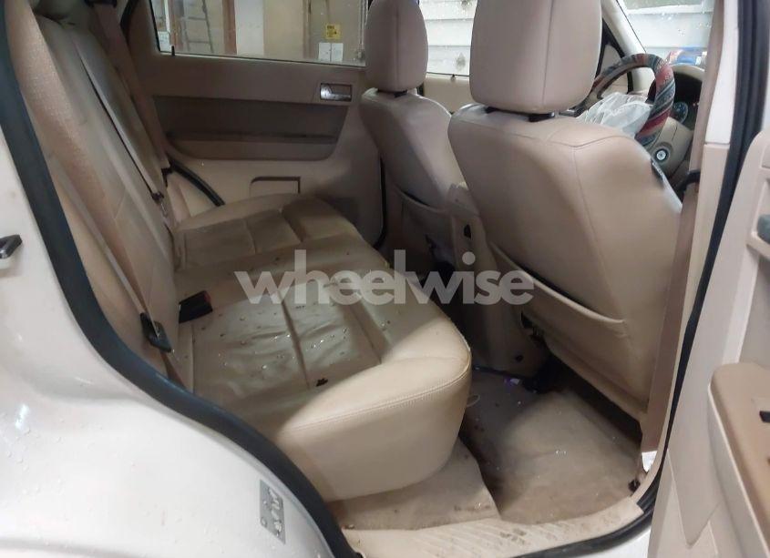 Photo 8 of 2010 Ford Escape LIMITED (VIN 1FMCU0EGXAKD47747)