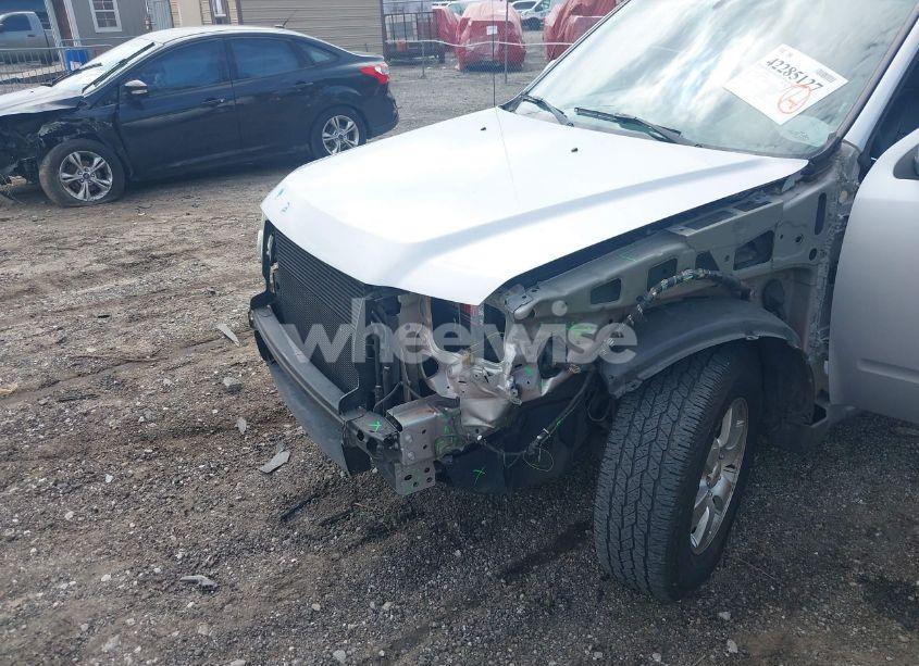 Photo 6 of 2011 Ford Escape LIMITED (VIN 1FMCU0EGXBKB84924)