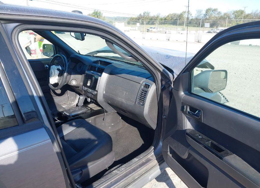 Photo 5 of 2011 Ford Escape LIMITED (VIN 1FMCU0EGXBKC47763)