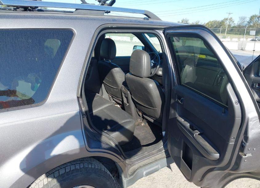 Photo 8 of 2011 Ford Escape LIMITED (VIN 1FMCU0EGXBKC47763)