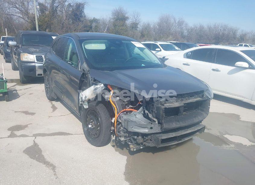 2022 Ford Escape SE PLUG-IN HYBRID (VIN 1FMCU0EZ3NUA19209) main photo