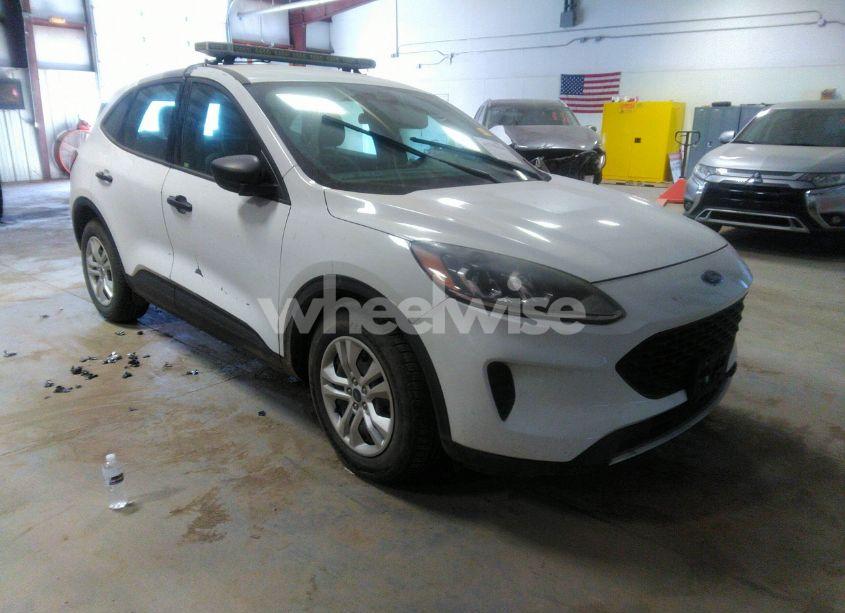 2020 Ford Escape S (VIN 1FMCU0F60LUA63492) main photo