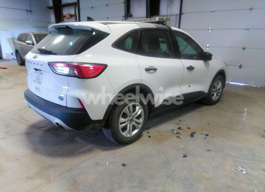 Photo 4 of 2020 Ford Escape S (VIN 1FMCU0F60LUA63492)