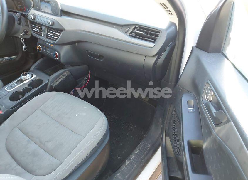 Photo 5 of 2020 Ford Escape S (VIN 1FMCU0F60LUA63492)