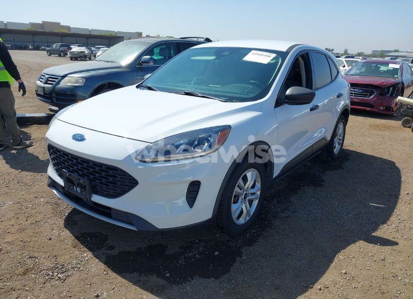 Photo 2 of 2020 Ford Escape S (VIN 1FMCU0F60LUA84424)