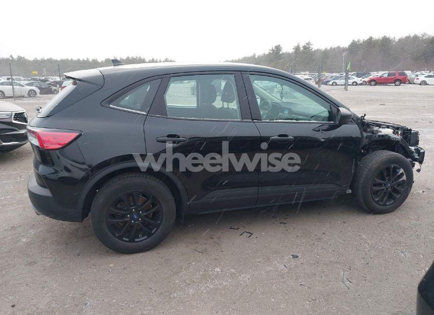 Photo 13 of 2020 Ford Escape S (VIN 1FMCU0F60LUC61716)