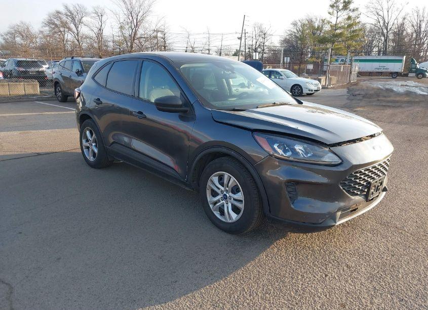 2020 Ford Escape S (VIN 1FMCU0F61LUB25109) main photo