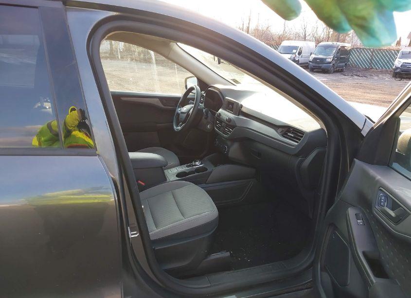 Photo 5 of 2020 Ford Escape S (VIN 1FMCU0F61LUB25109)