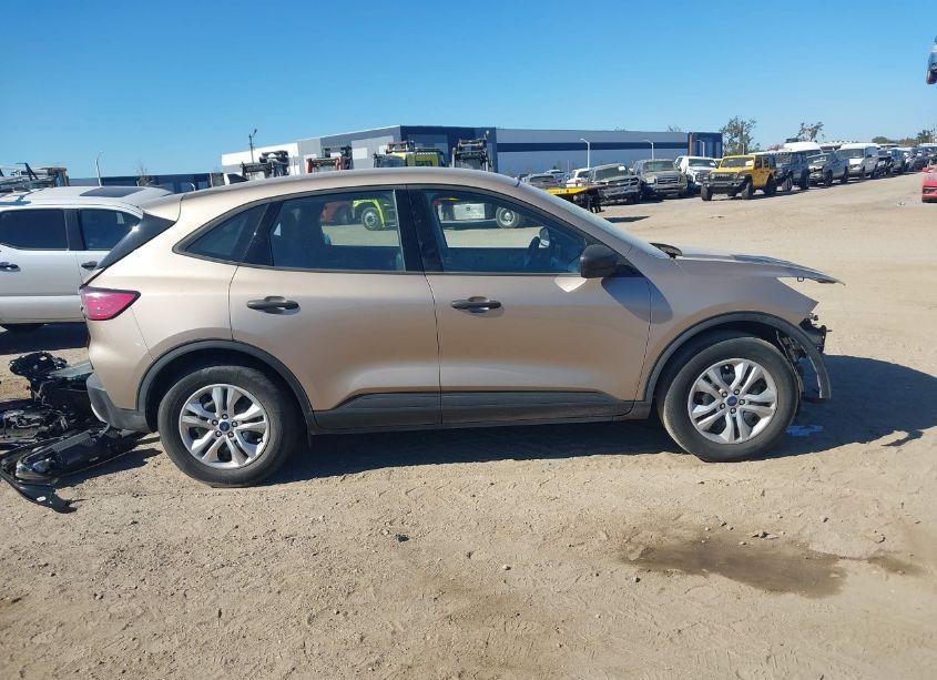 Photo 14 of 2020 Ford Escape S (VIN 1FMCU0F62LUA69987)