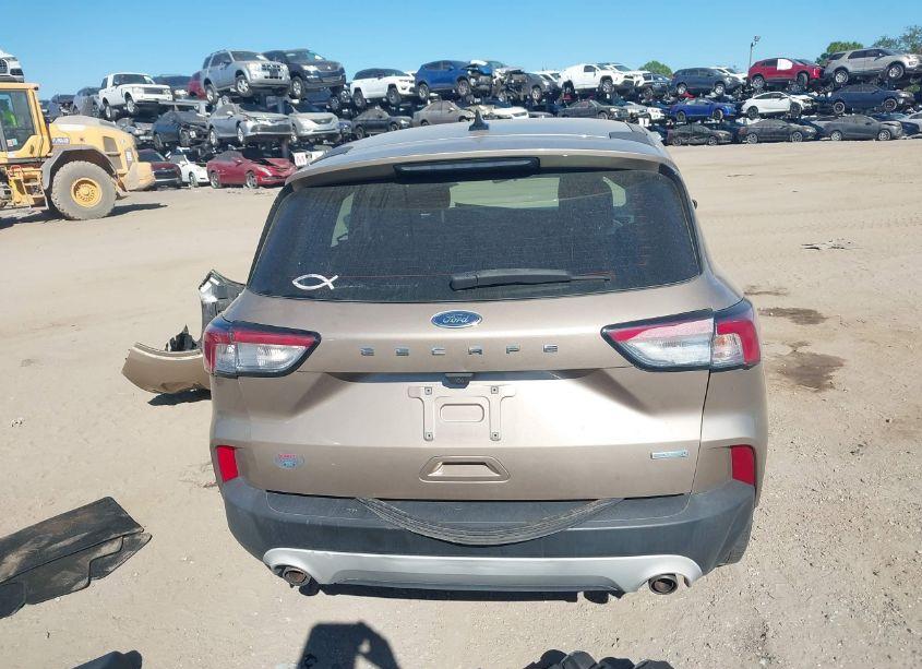 Photo 17 of 2020 Ford Escape S (VIN 1FMCU0F62LUA69987)