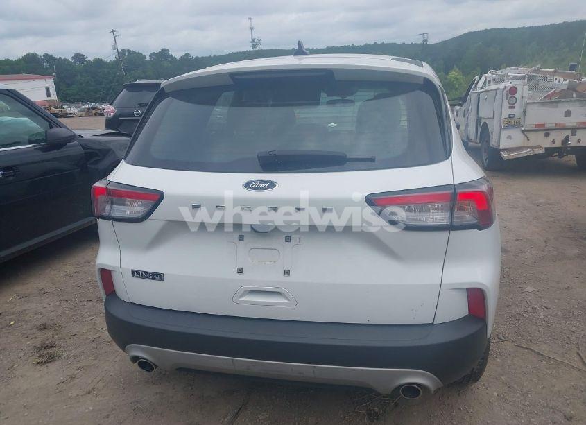 Photo 16 of 2021 Ford Escape S (VIN 1FMCU0F62MUA77668)