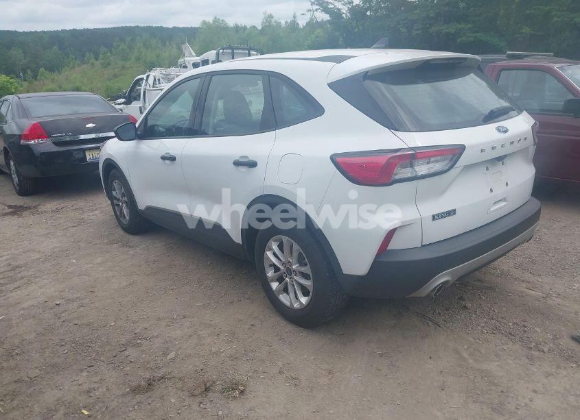 Photo 3 of 2021 Ford Escape S (VIN 1FMCU0F62MUA77668)