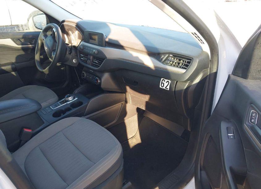 2022 Ford Escape S (VIN 1FMCU0F62NUA33686) main photo