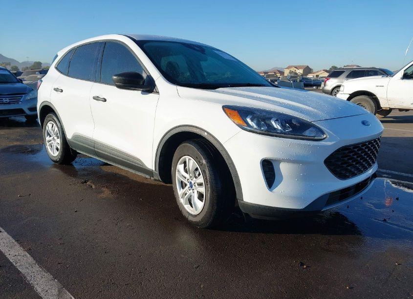 Photo 13 of 2022 Ford Escape S (VIN 1FMCU0F62NUA33686)