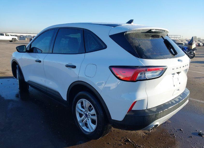 Photo 15 of 2022 Ford Escape S (VIN 1FMCU0F62NUA33686)