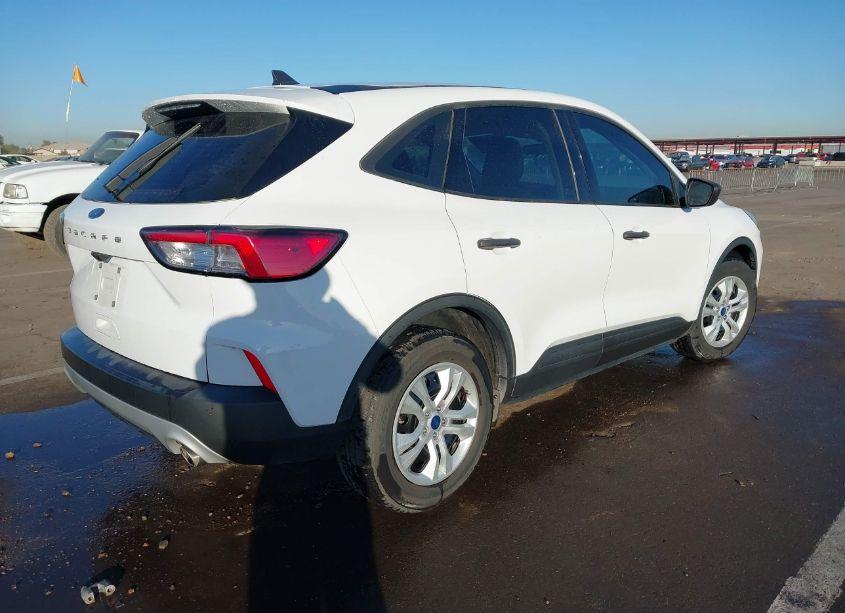 Photo 16 of 2022 Ford Escape S (VIN 1FMCU0F62NUA33686)