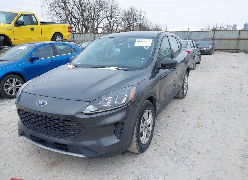 Photo 2 of 2020 Ford Escape S (VIN 1FMCU0F63LUC25356)