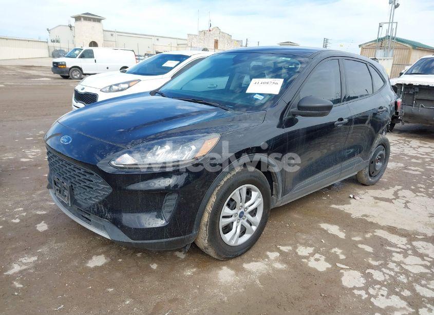 Photo 2 of 2021 Ford Escape S (VIN 1FMCU0F64MUA04351)