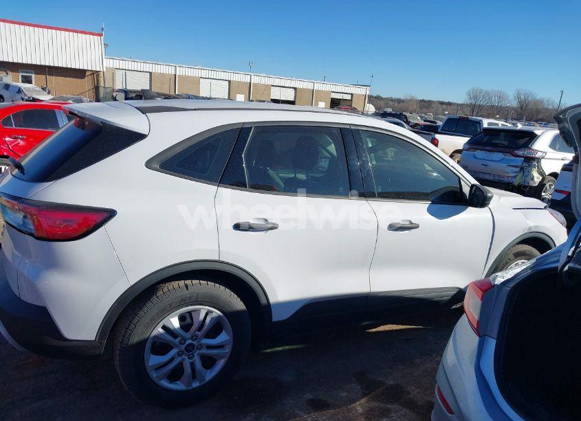 Photo 13 of 2021 Ford Escape S (VIN 1FMCU0F64MUA53114)